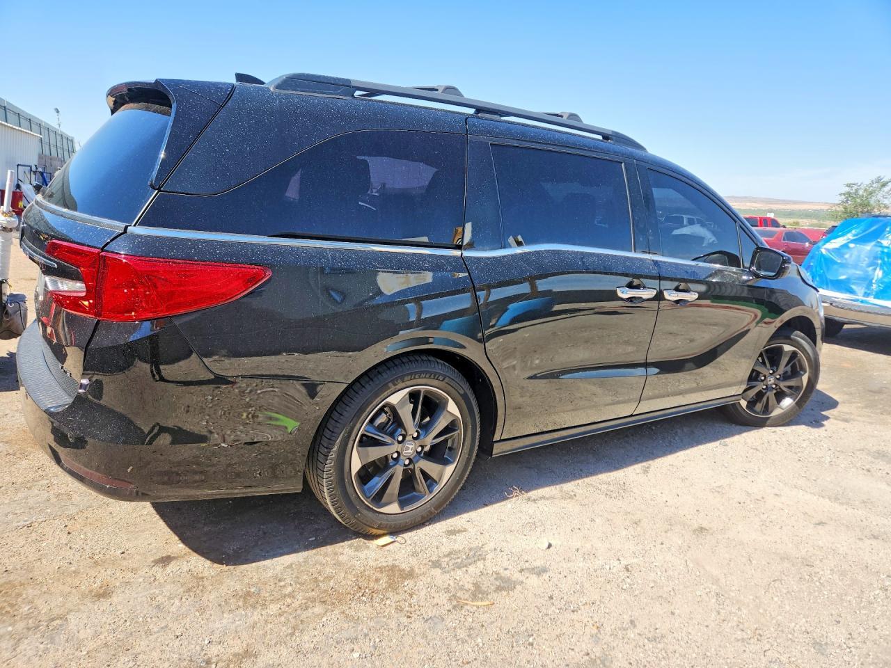 2022 Honda Odyssey Elite - Фото 3