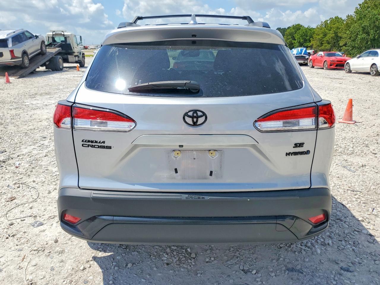 2024 Toyota Corolla Cross Hybrid Se - Фото 6