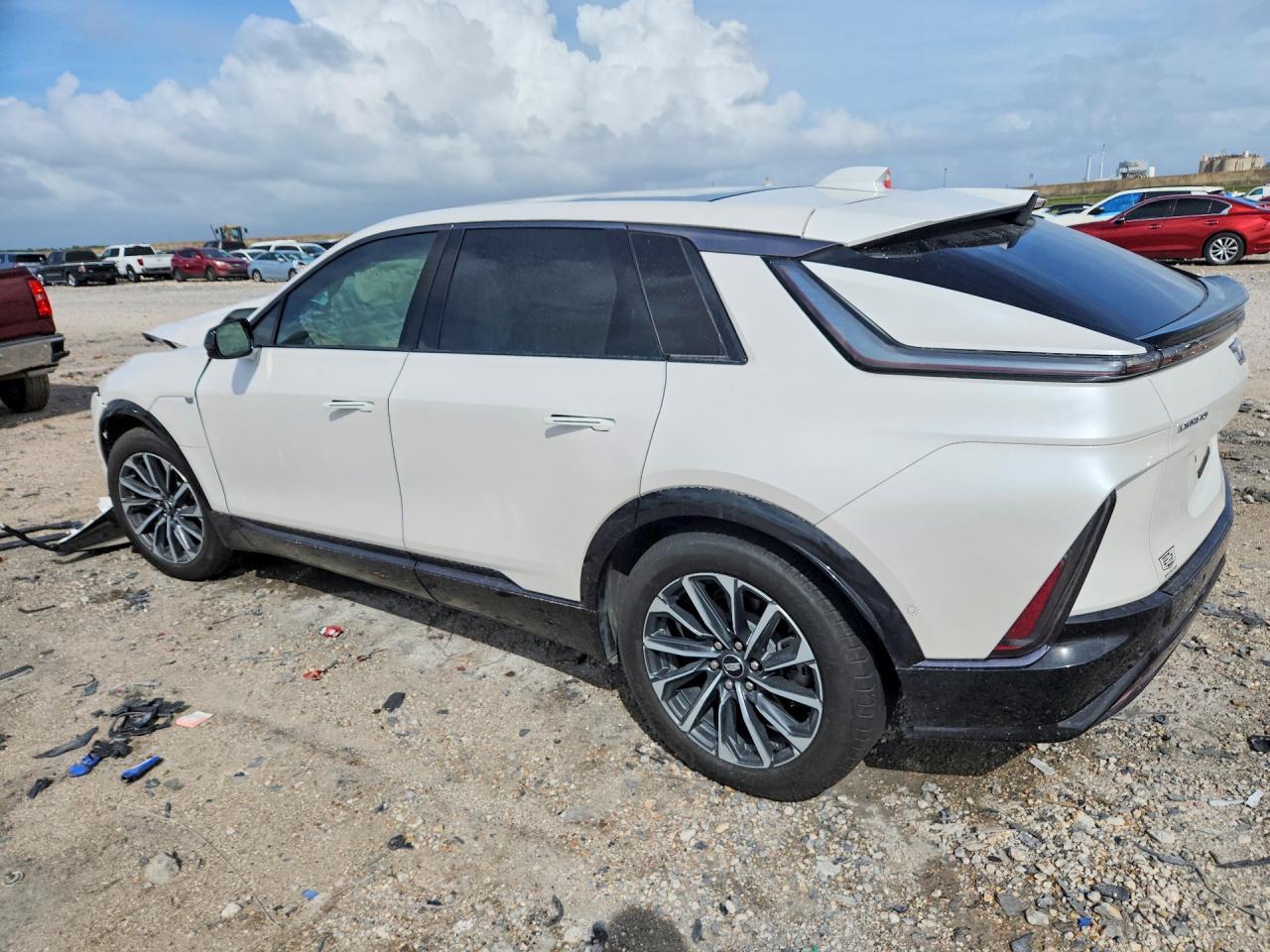 2024 Cadillac Lyriq Sport - Image 2