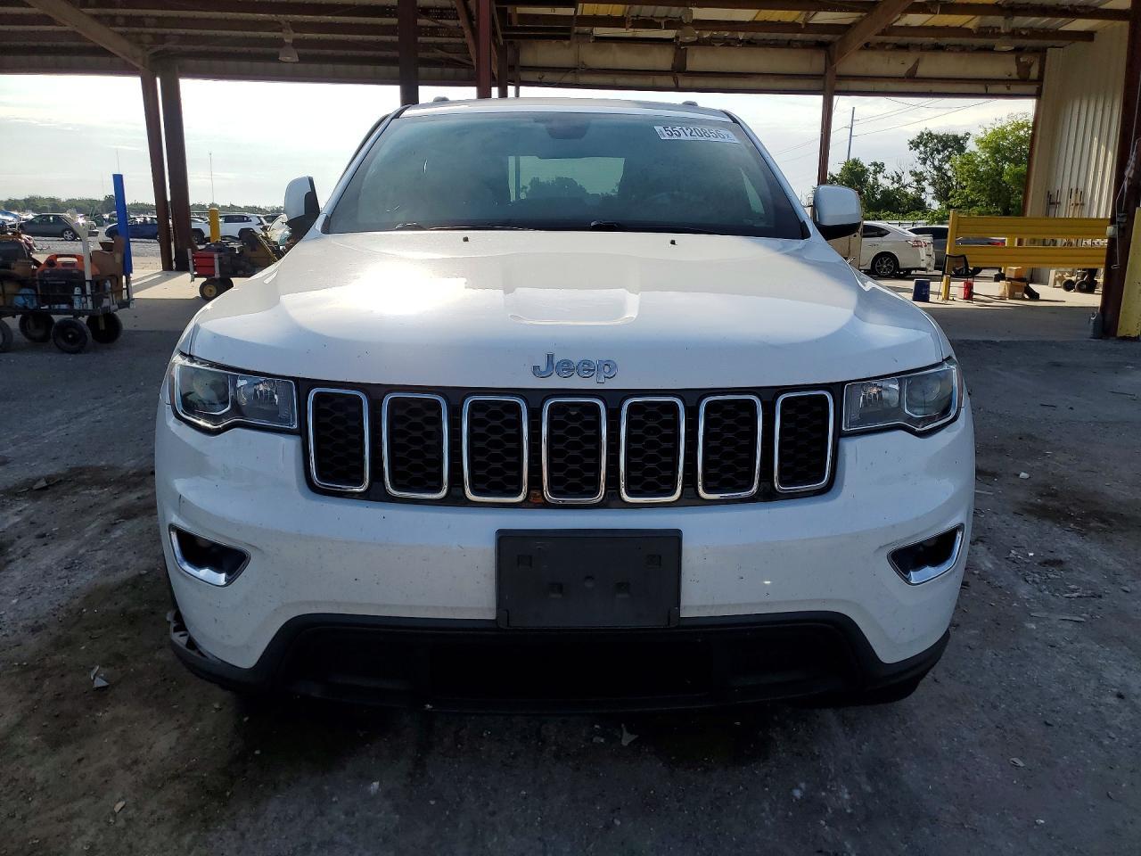 2020 Jeep Grand Cherokee Laredo - Image 5