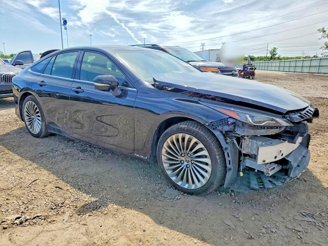 2021 Toyota Mirai Limited - Image 4