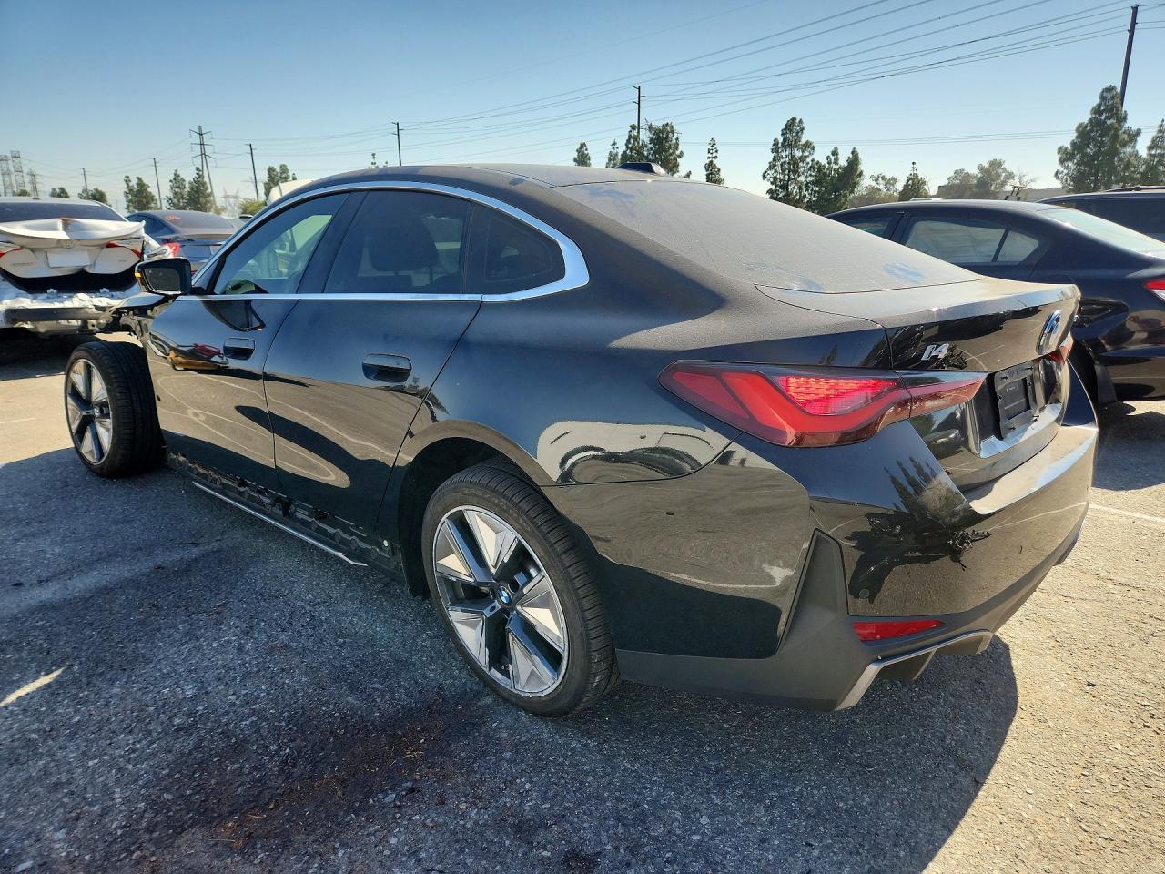 2025 BMW I4 Edrive 40 - Image 2
