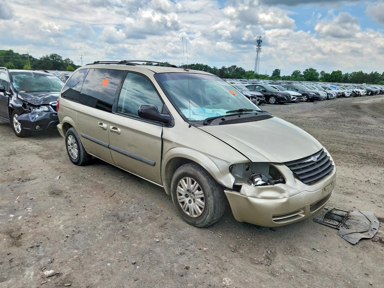 2006 Chrysler Town & Country - Фото 4