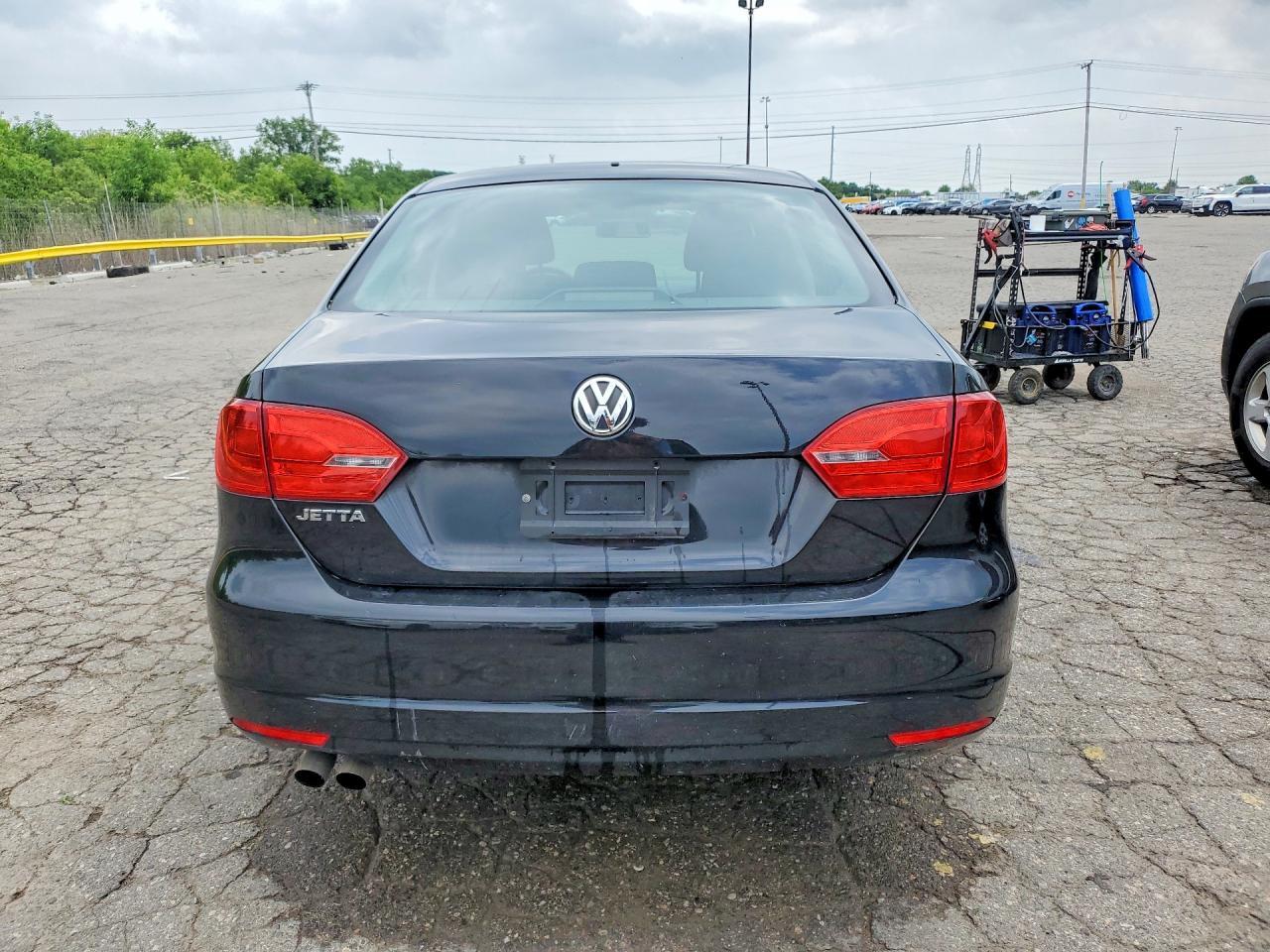 2014 Volkswagen Jetta Base - Image 6