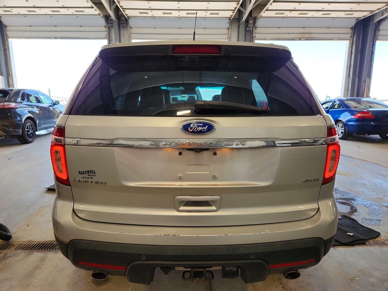 2011 Ford Explorer Limited - Фото 6