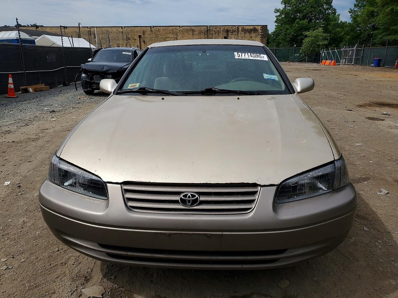 1998 Toyota Camry Le - Image 5