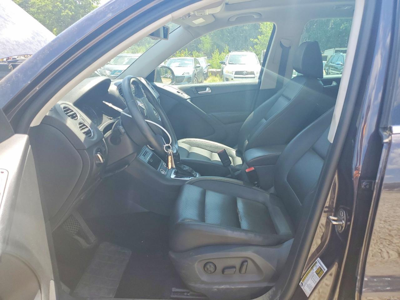 2016 Volkswagen Tiguan S - Image 7