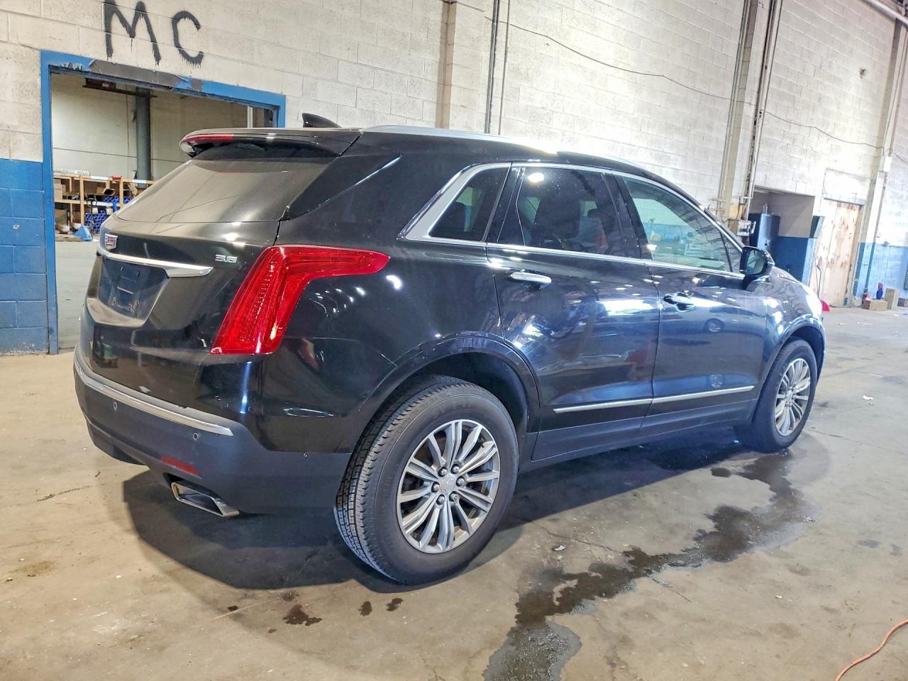 2017 Cadillac Xt5 Luxury - Image 3