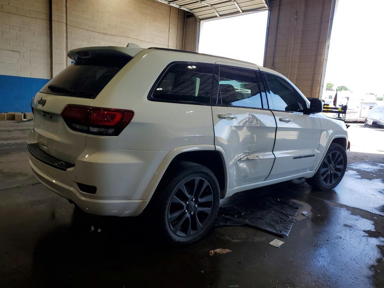 2019 Jeep Grand Cherokee Laredo - Фото 3