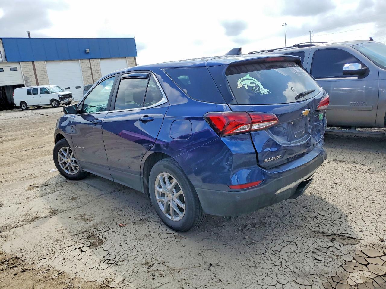 2022 Chevrolet Equinox Lt - Image 2