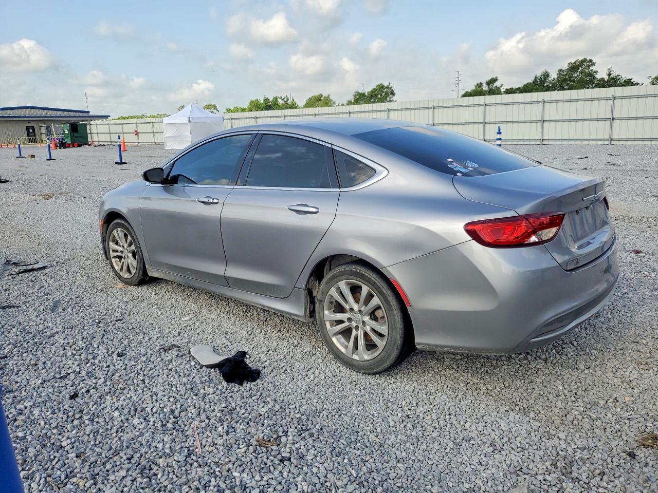 2015 Chrysler 200 Limited - Image 2