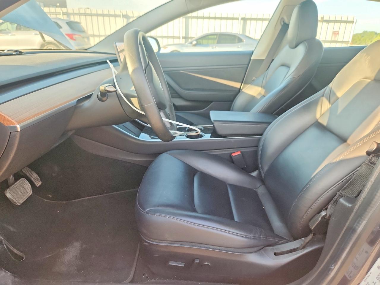 2020 Tesla Model 3 - Image 7