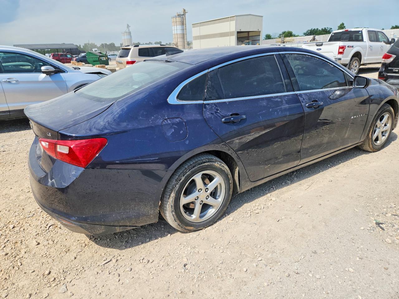 2016 Chevrolet Malibu Ls - Фото 3