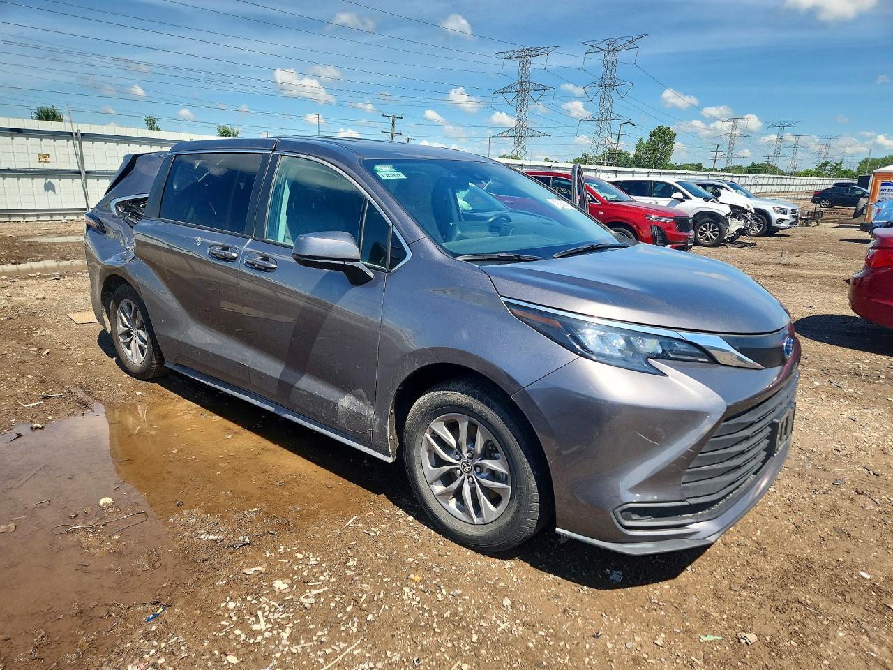 2024 Toyota Sienna Le - Фото 4