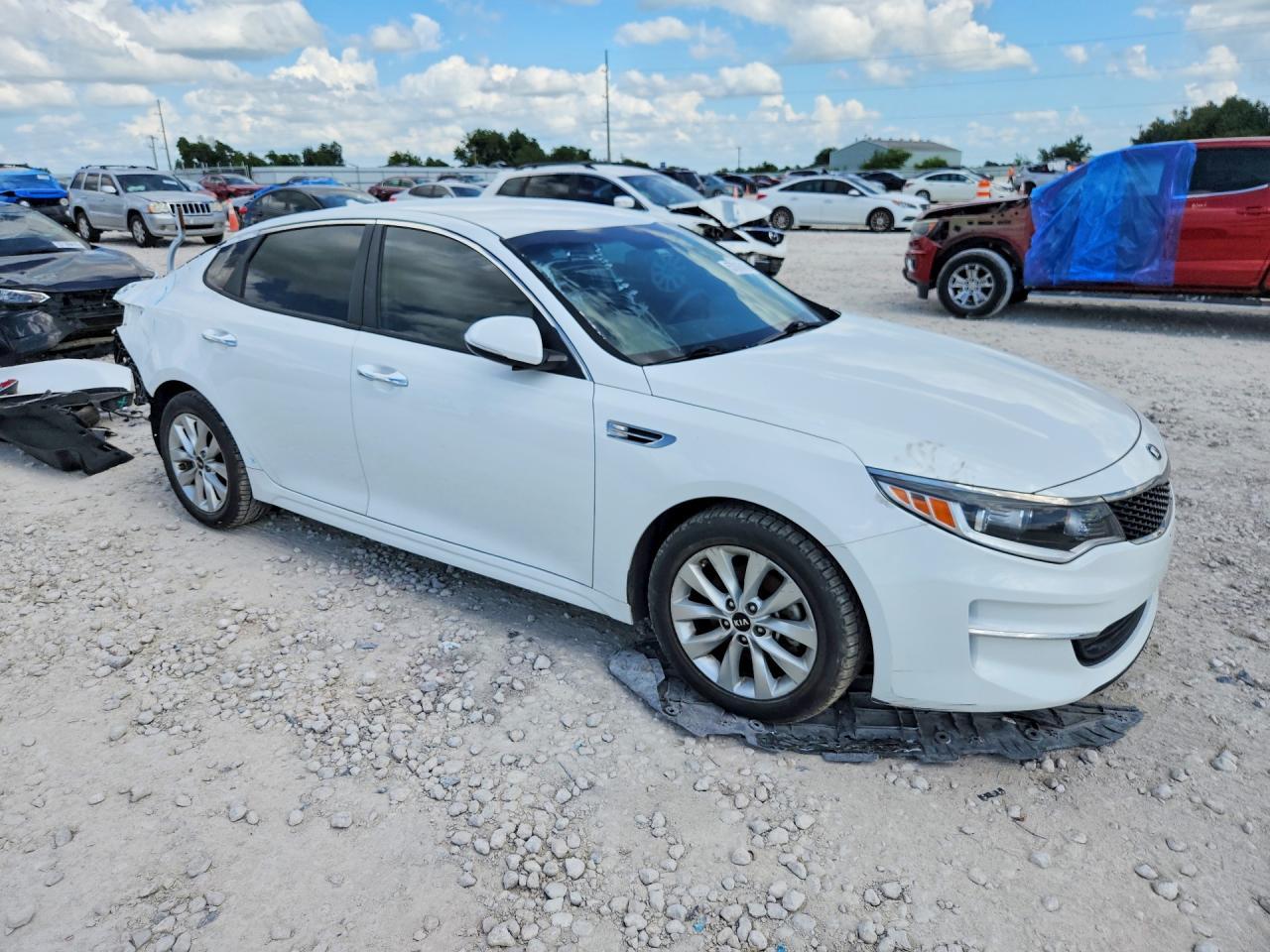 2018 Kia Optima Lx - Image 4