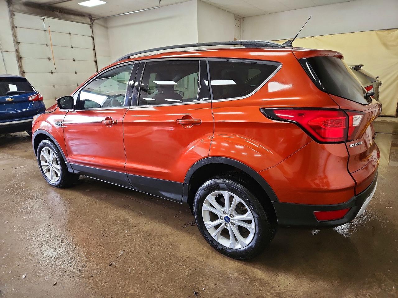 2019 Ford Escape Sel - Фото 2