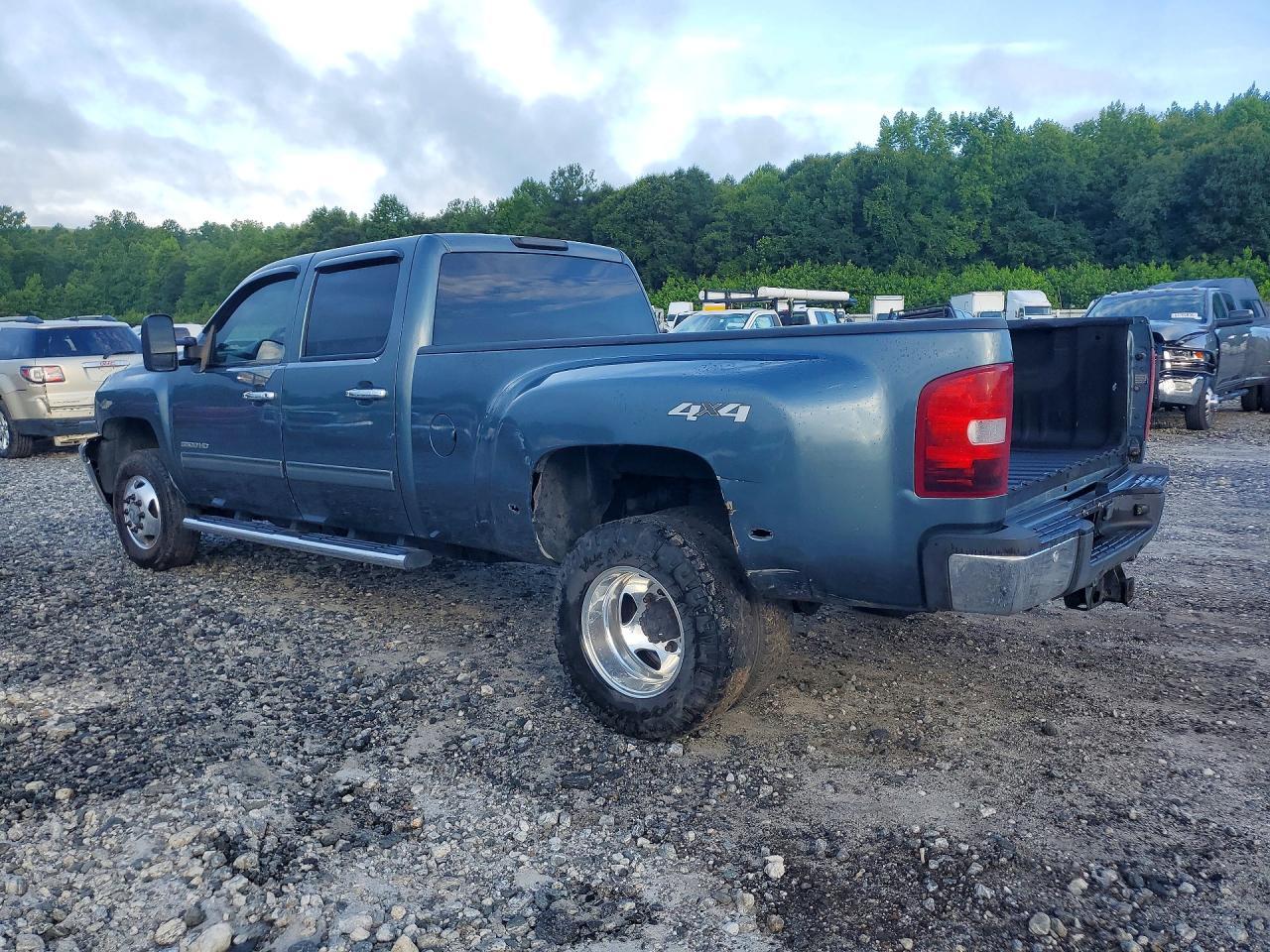2011 Chevrolet Silverado K3500 Ltz - Фото 2