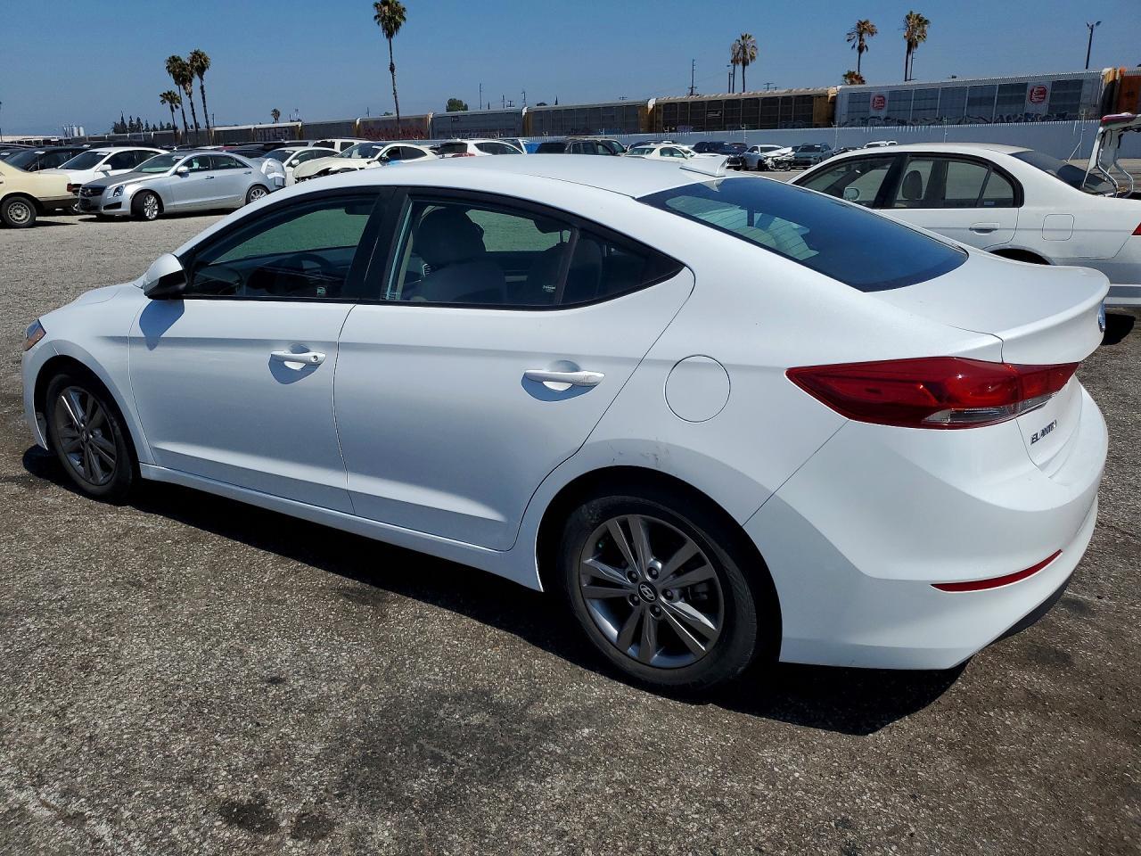 2018 Hyundai Elantra Sel - Фото 2