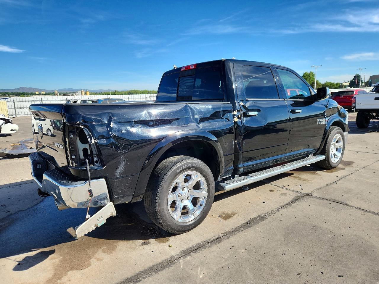 2014 Ram 1500 Laramie - Image 3