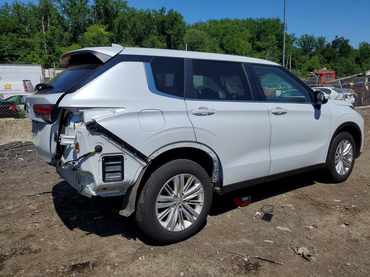 2024 Mitsubishi Outlander Es - Фото 3