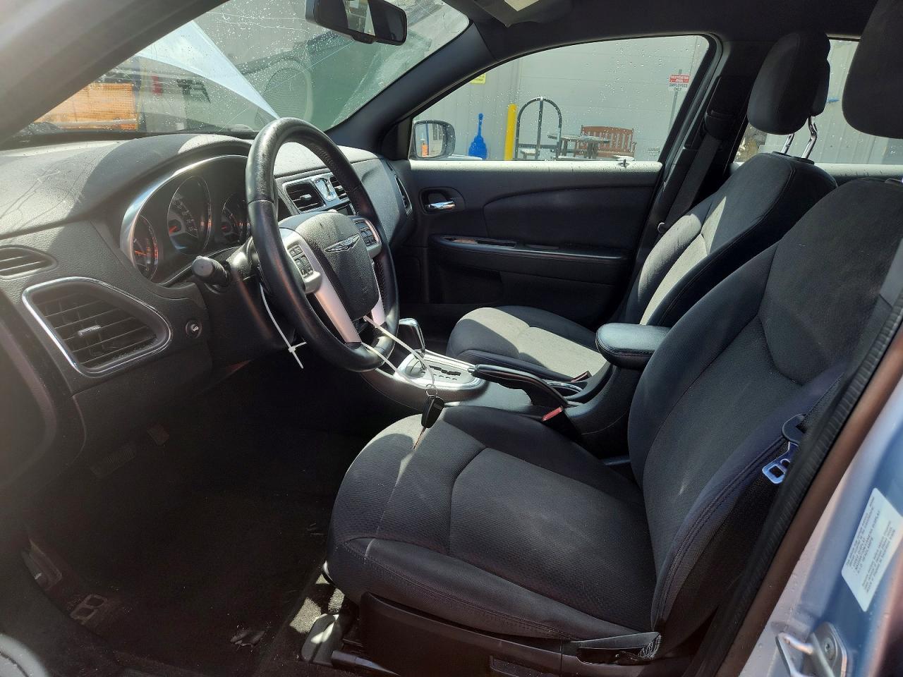 2013 Chrysler 200 Touring - Image 7