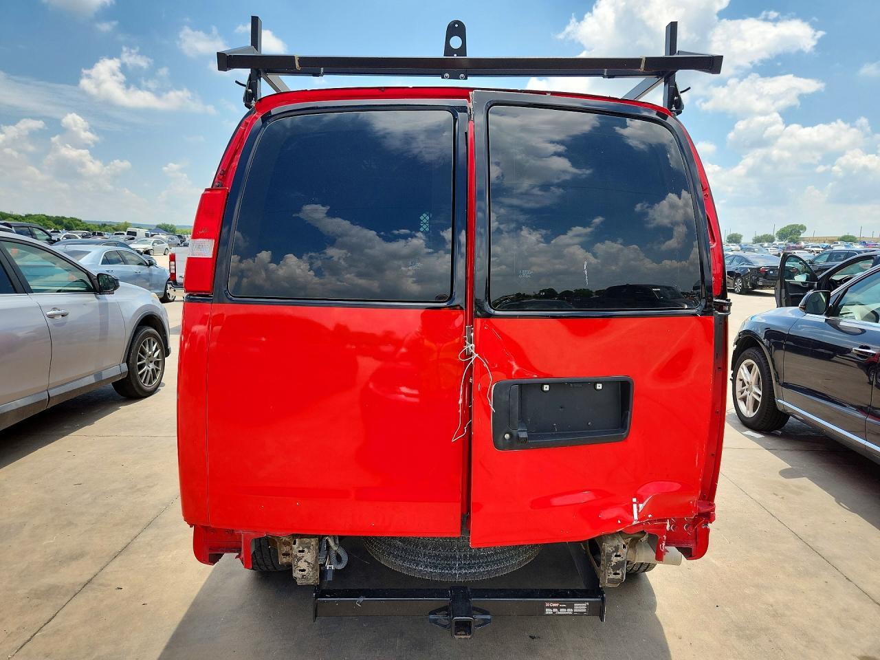 2024 Chevrolet Express G2500 - Фото 6