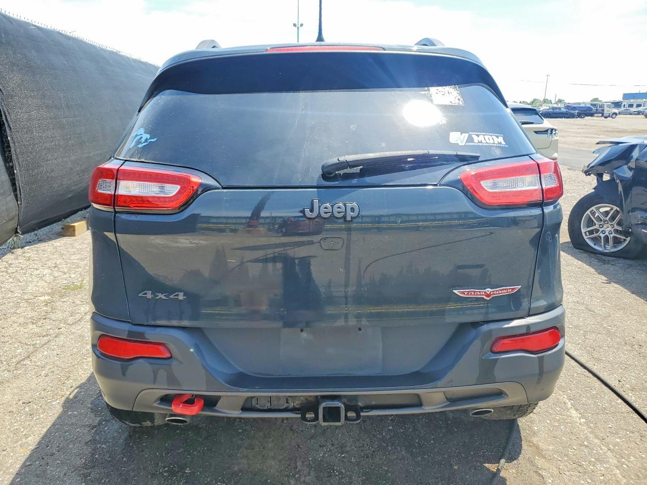 2016 Jeep Cherokee Trailhawk - Image 6