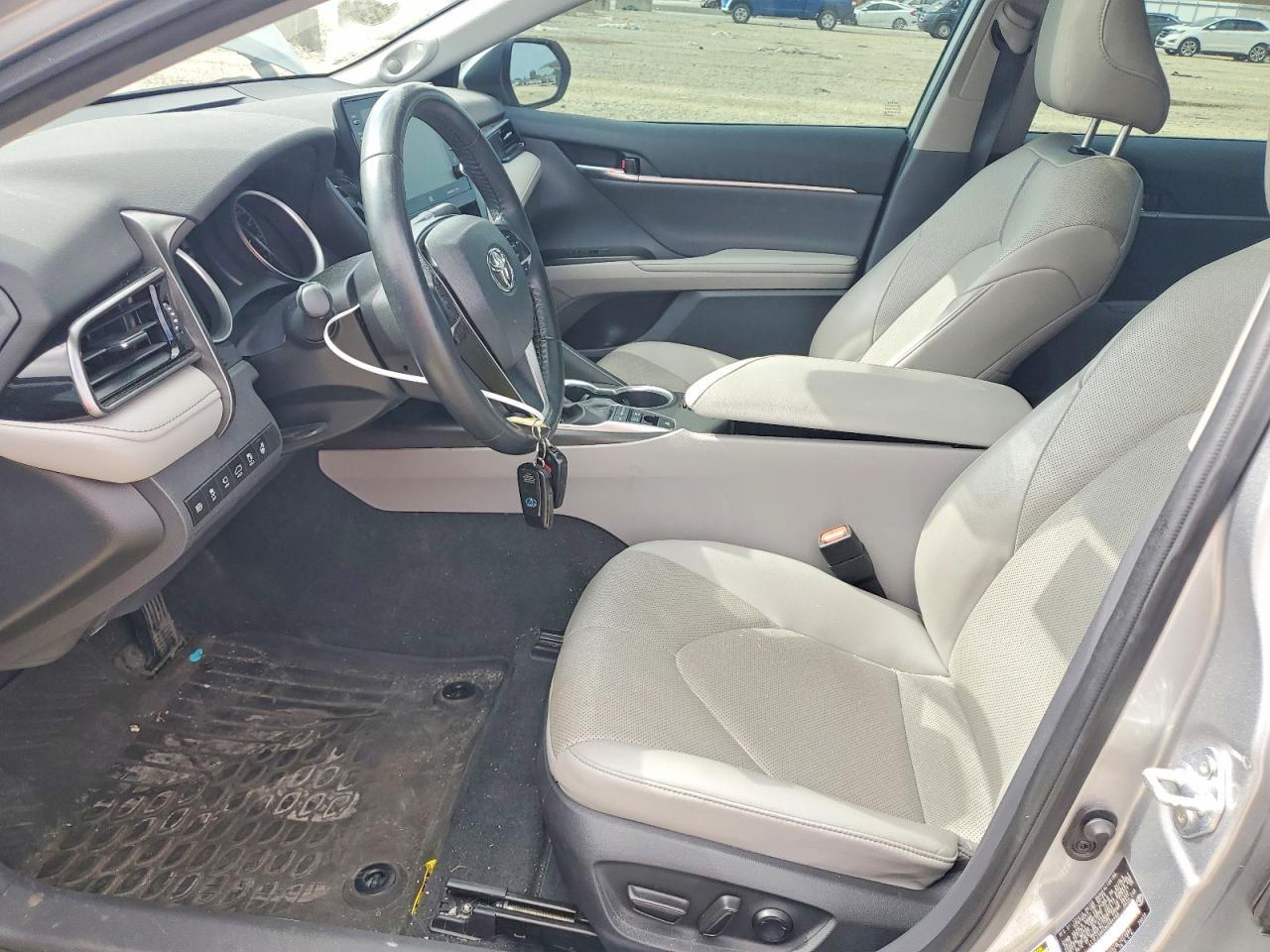 2022 Toyota Camry Xle - Image 7