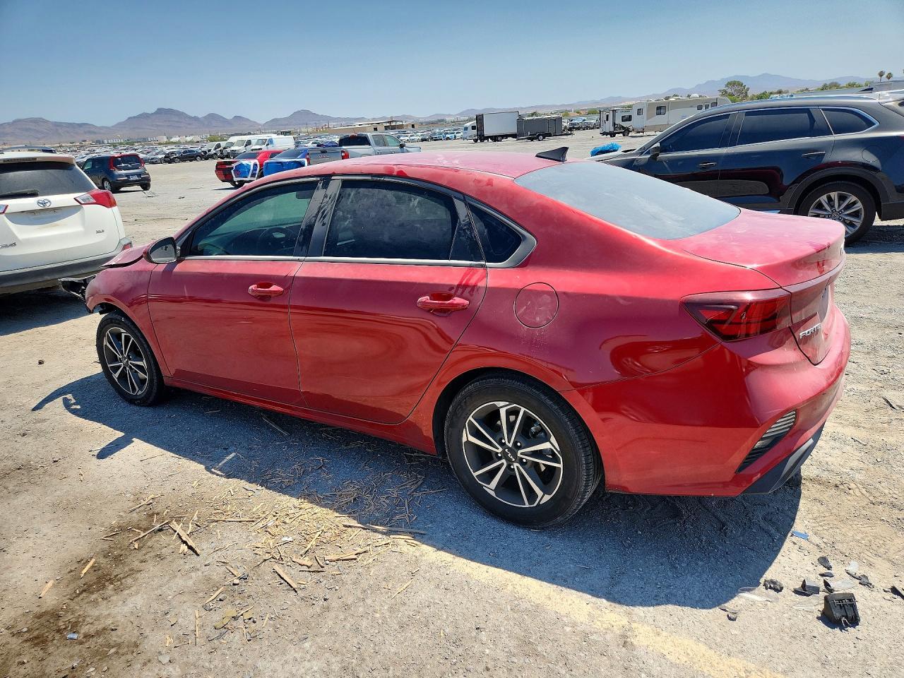 2022 Kia Forte Lxs - Фото 2
