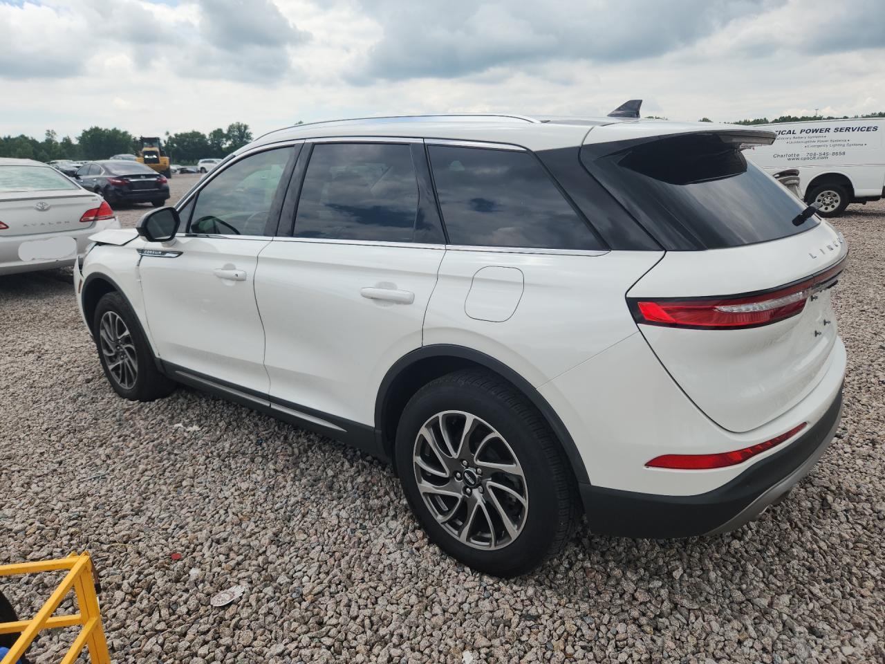 2020 Lincoln Corsair - Image 2