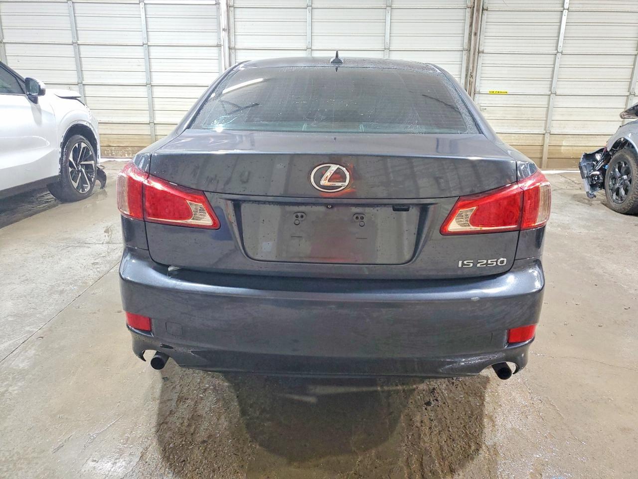 2011 Lexus Is 250 - Image 6