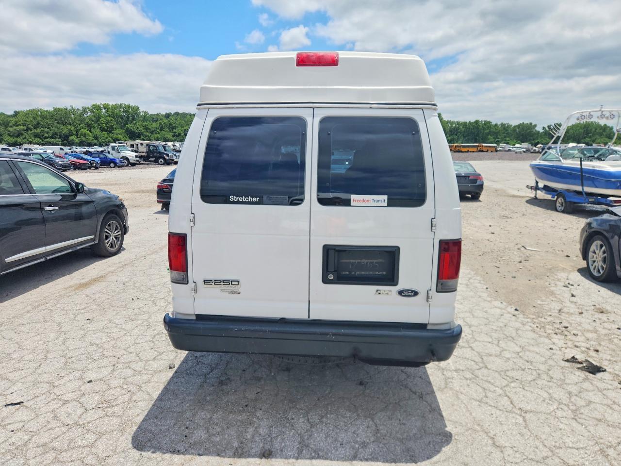 2012 Ford E 250 - Фото 6