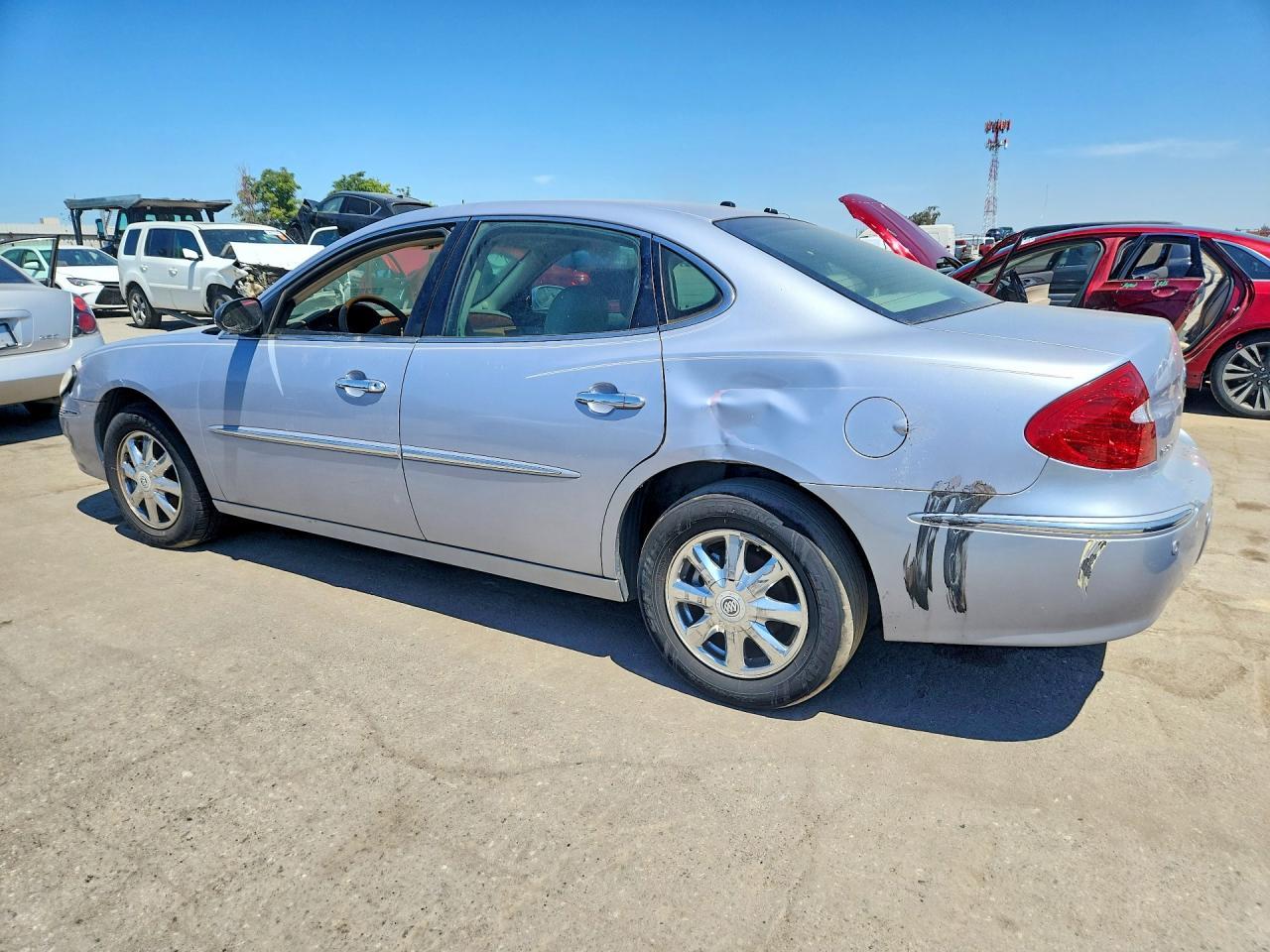 2005 Buick Lacrosse Cxl - Image 2