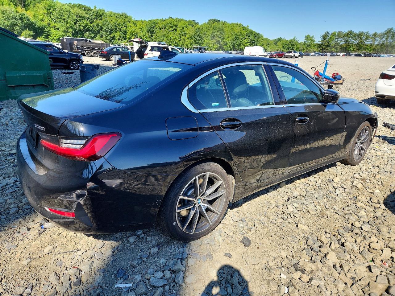 2019 BMW 330Xi - Image 3
