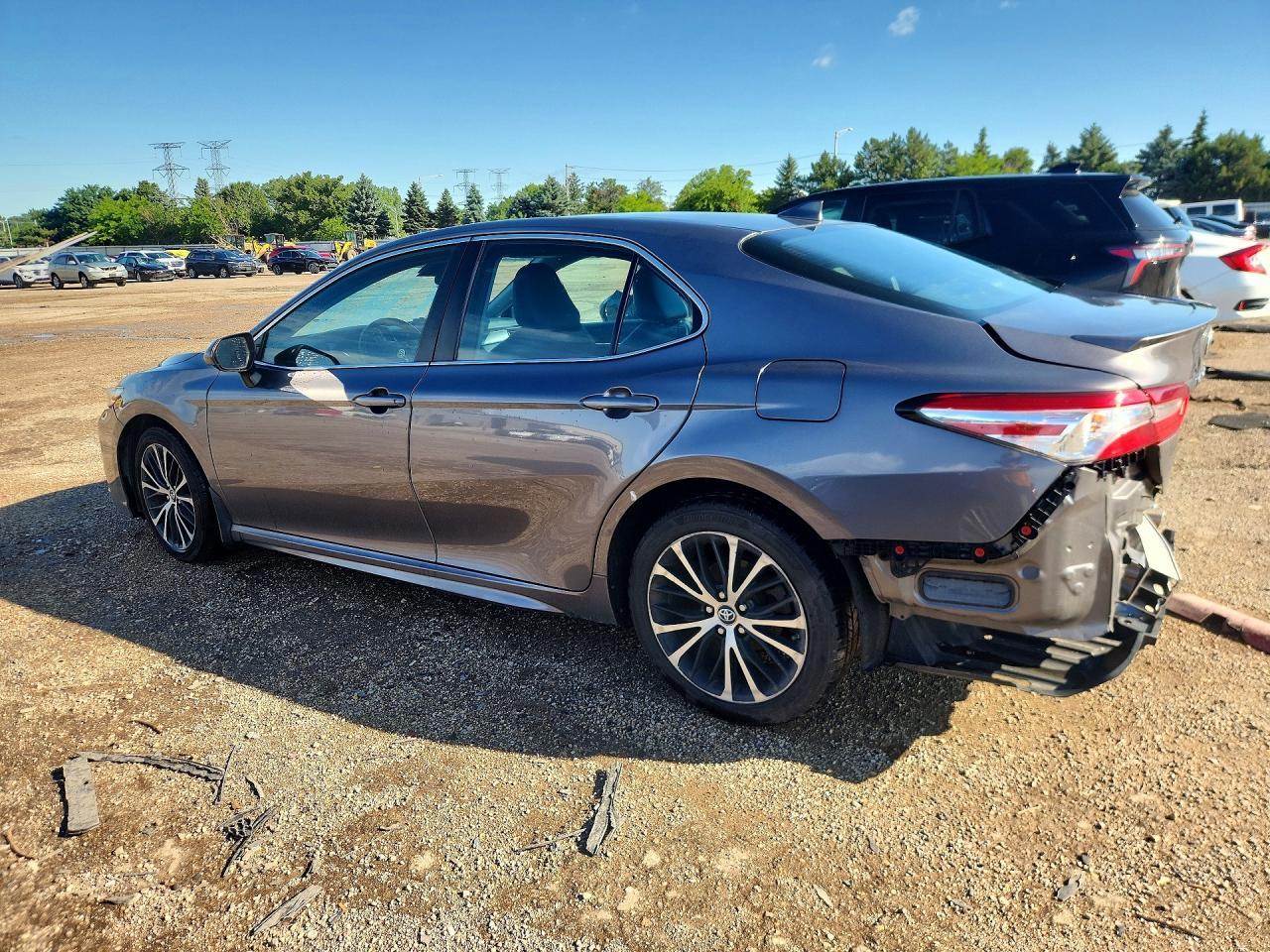 2019 Toyota Camry Se - Image 2