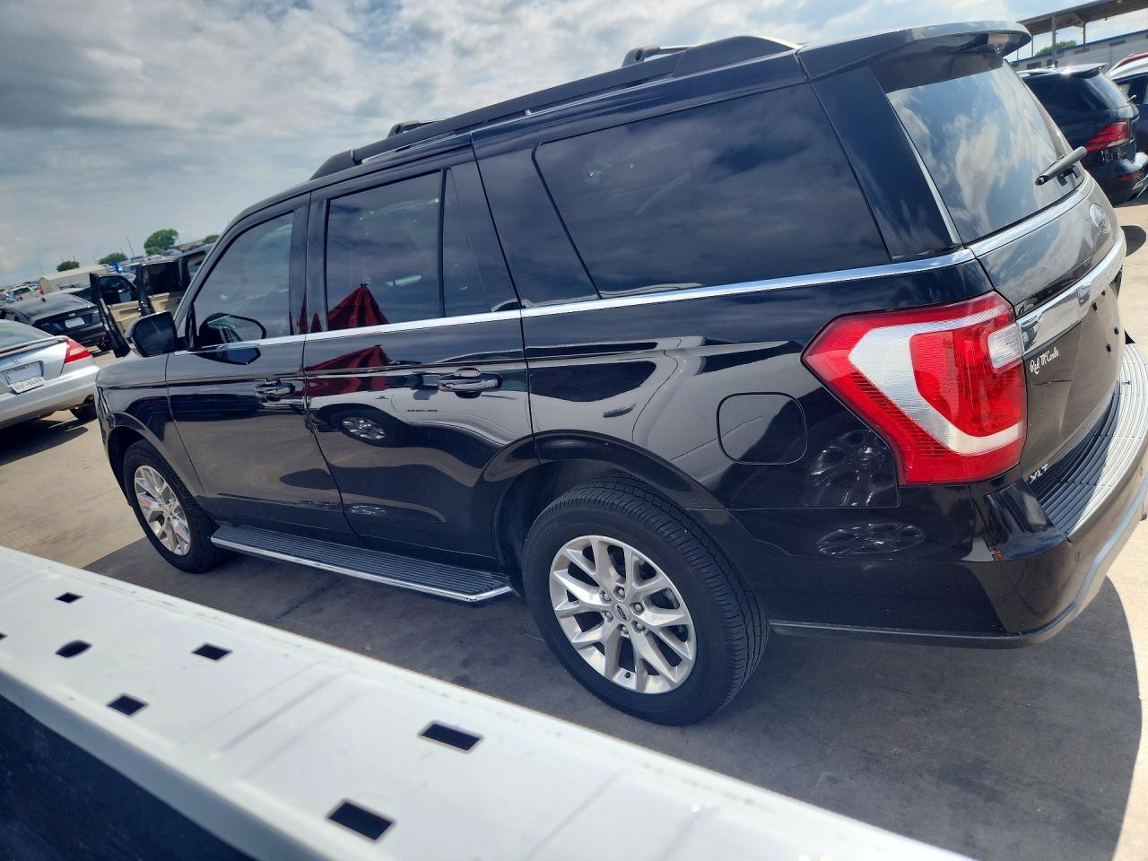 2021 Ford Expedition Xlt - Image 2