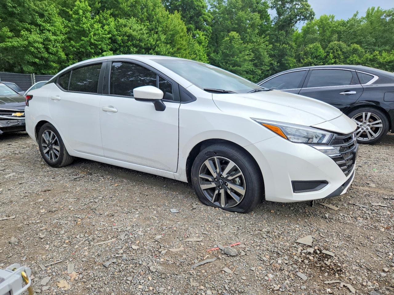 2025 Nissan Versa Sv - Image 4