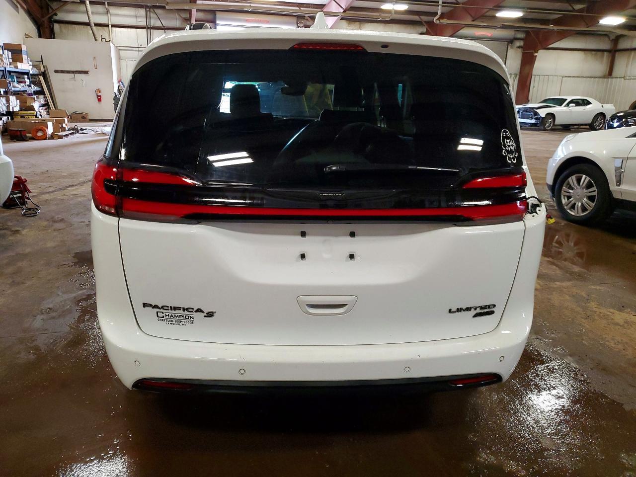 2022 Chrysler Pacifica Limited - Фото 6
