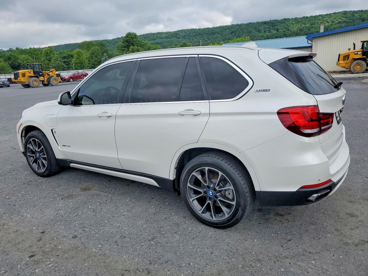 2017 BMW X5 Xdr40E - Image 2