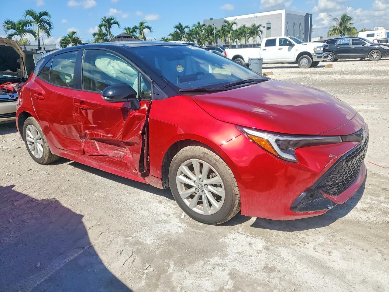 2026 Toyota Corolla Hatchback Se - Image 4
