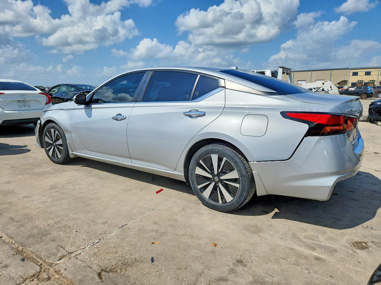 2021 Nissan Altima Sv - Фото 2