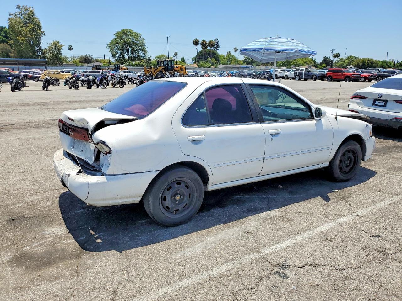 1998 Nissan Sentra Base - Image 3