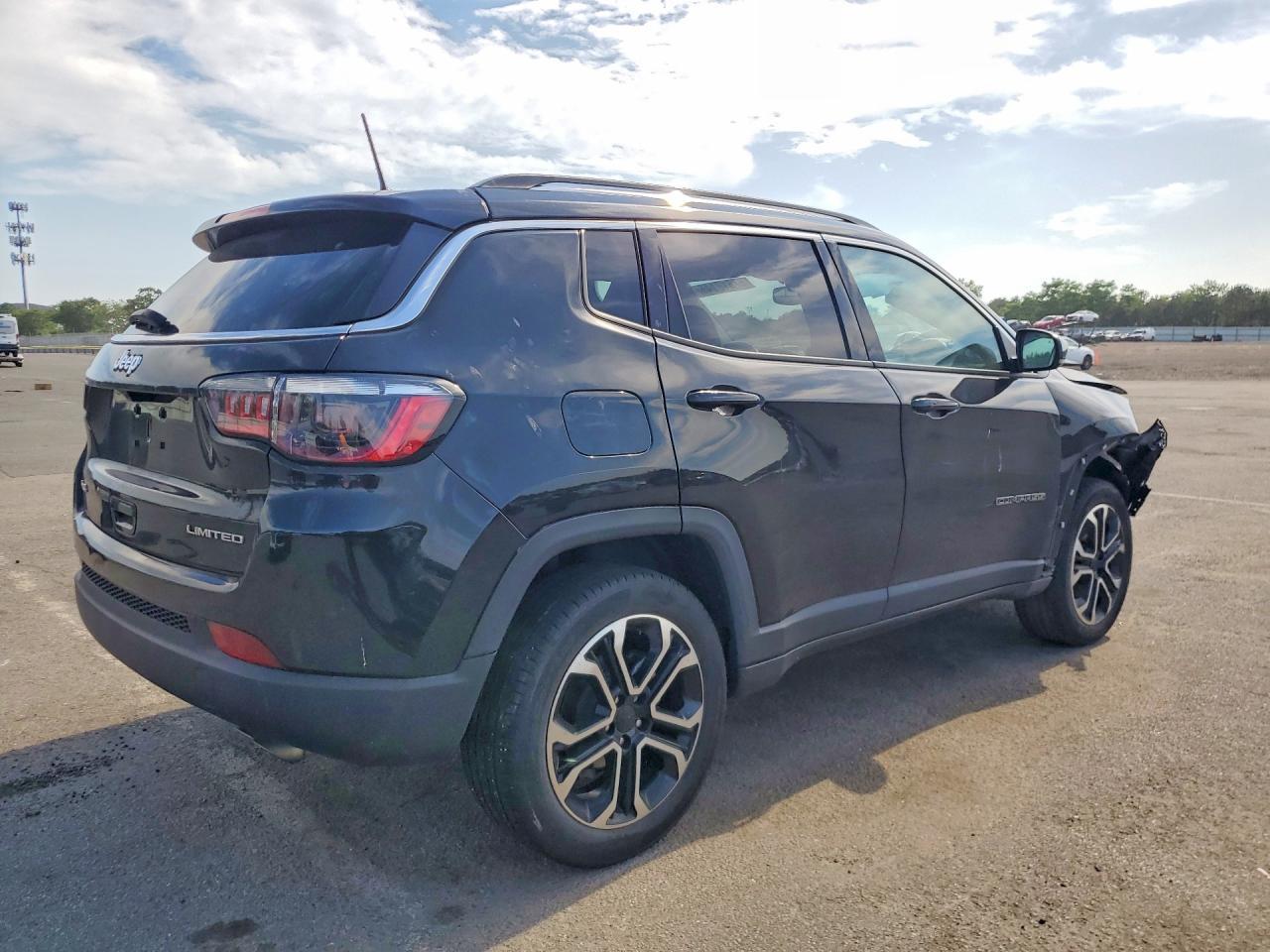 2022 Jeep Compass Limited - Image 3