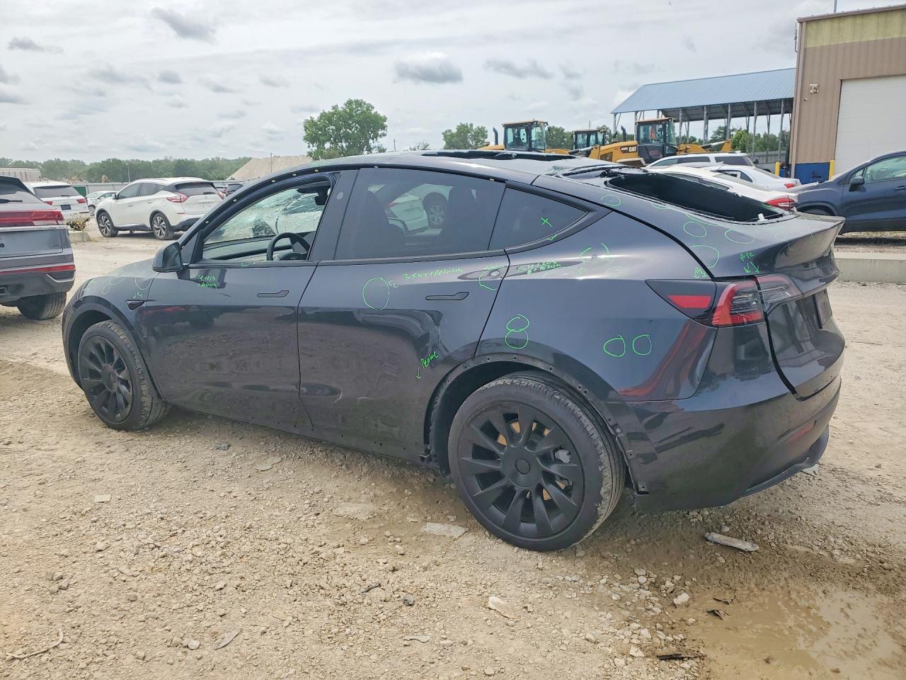 2024 Tesla Model Y - Image 2