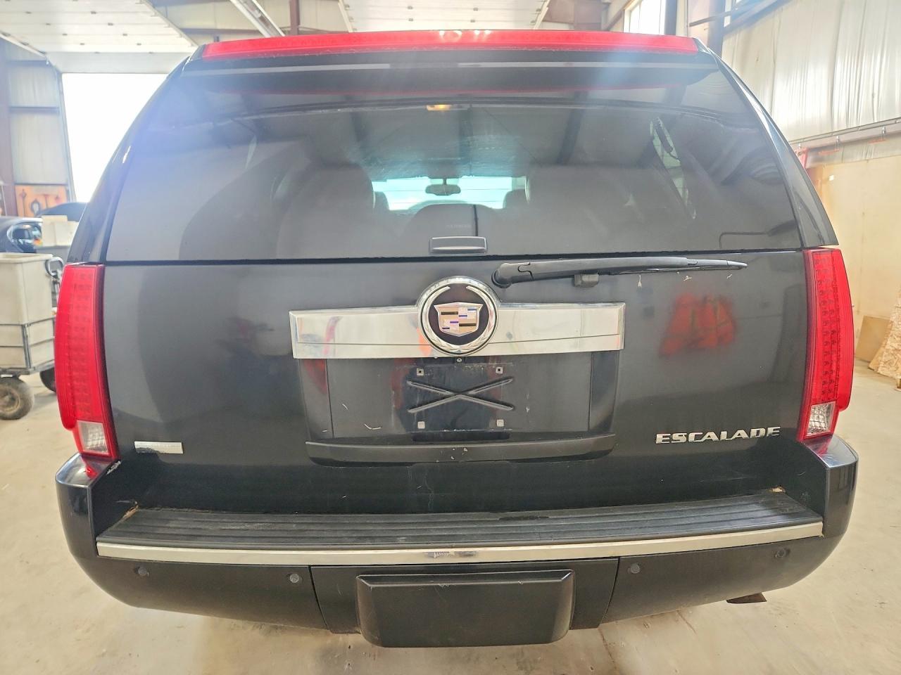 2011 Cadillac Escalade Luxury - Фото 6