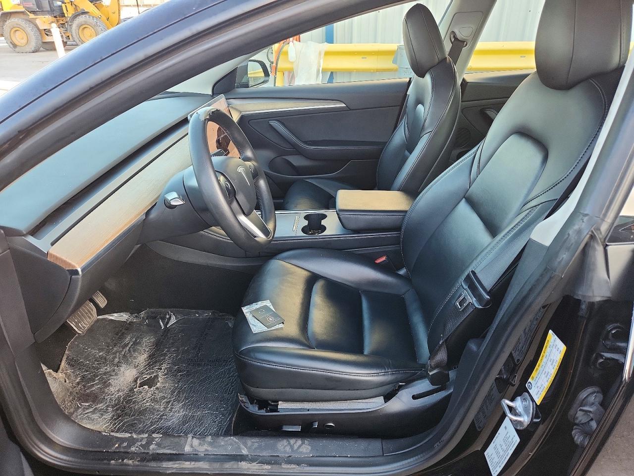 2022 Tesla Model 3 - Фото 7