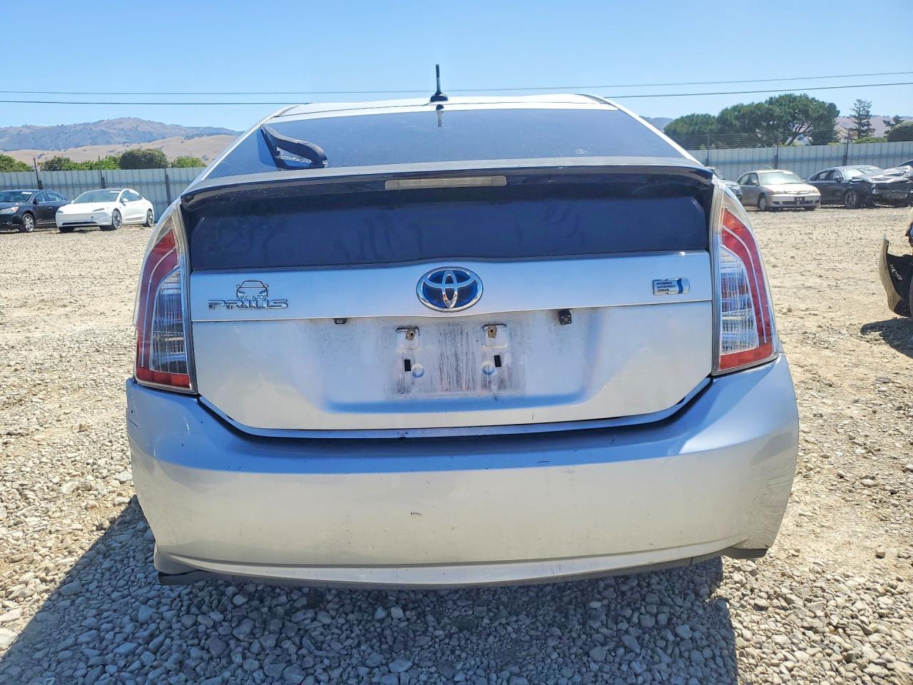 2012 Toyota Prius Three - Image 6