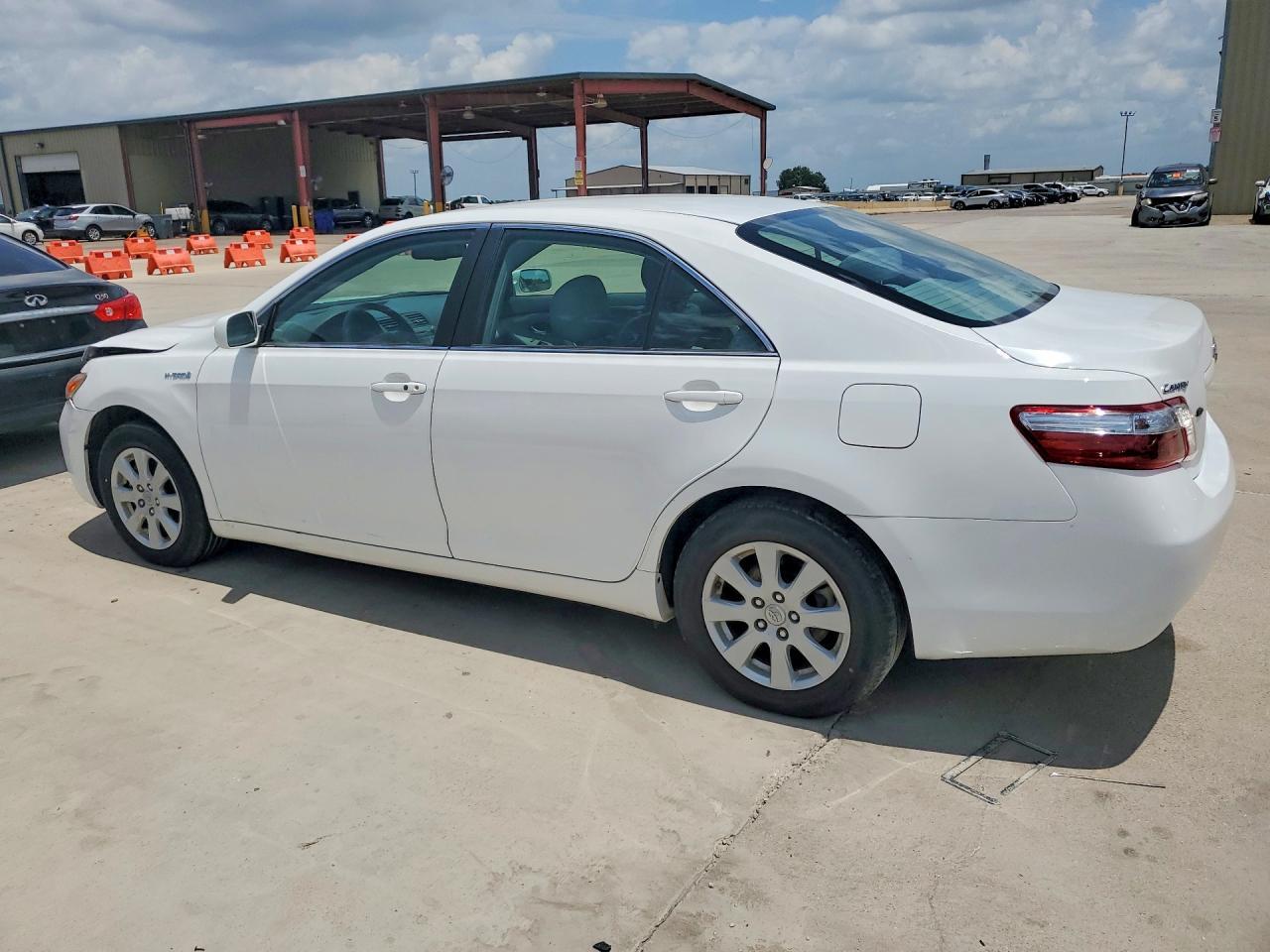 2007 Toyota Camry Hybrid Base - Image 2