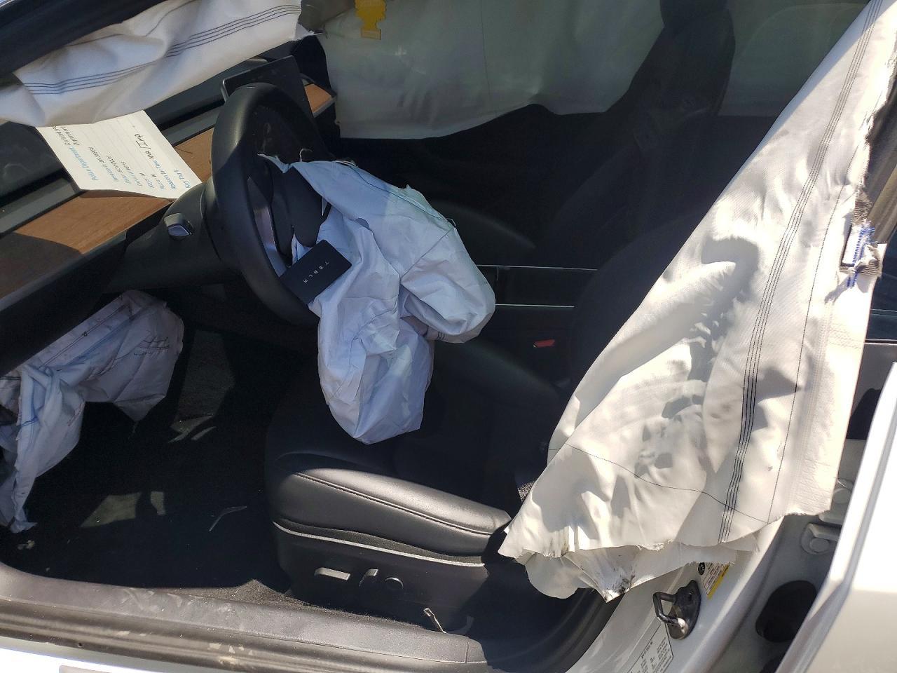 2020 Tesla Model 3 - Фото 7