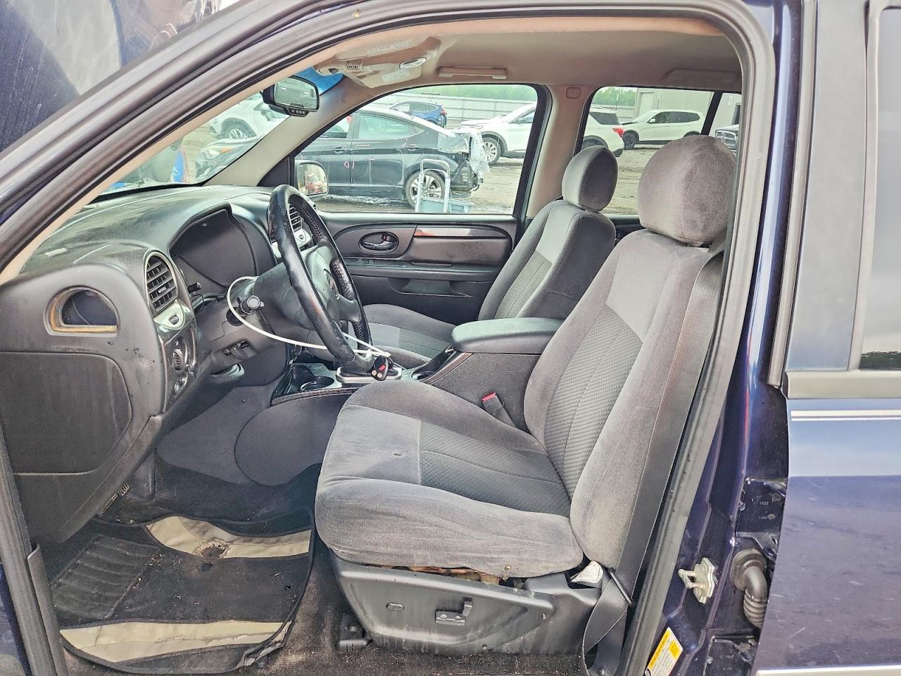 2008 GMC Envoy - Image 7